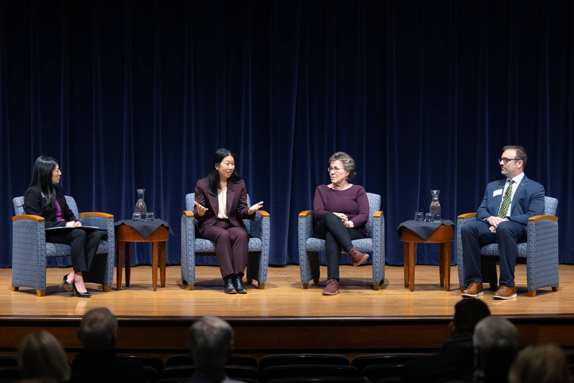 Speakers in conversation